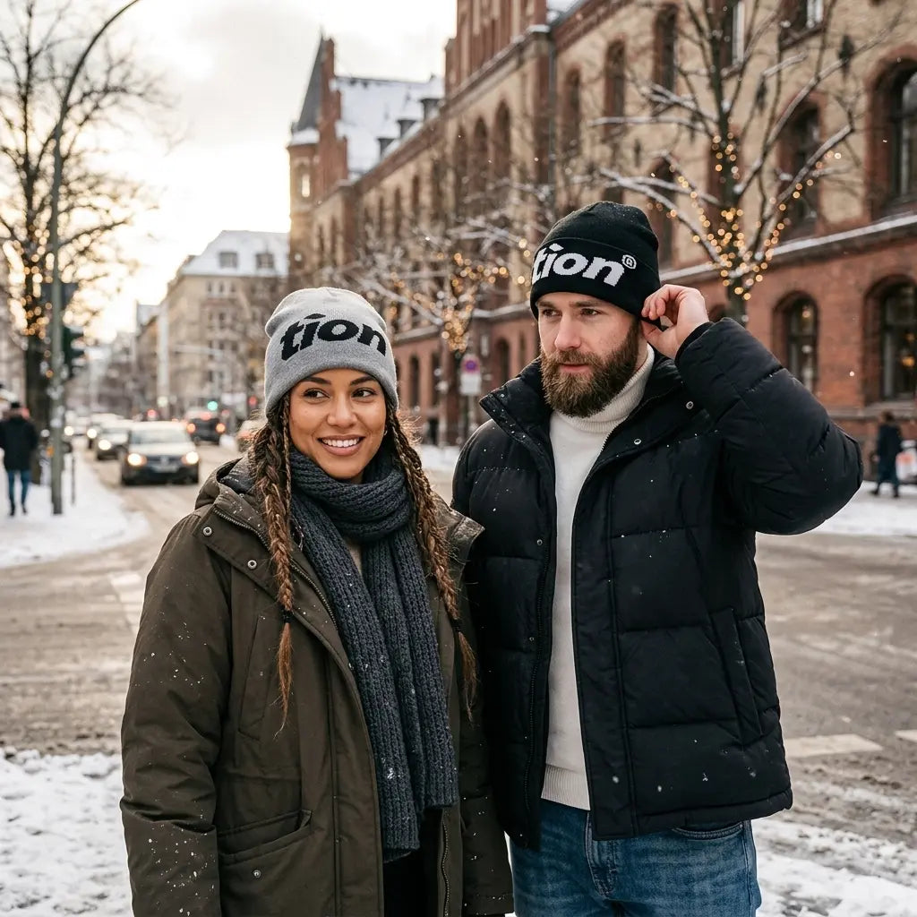 men-women-vintage-retro-logo-warm-hat