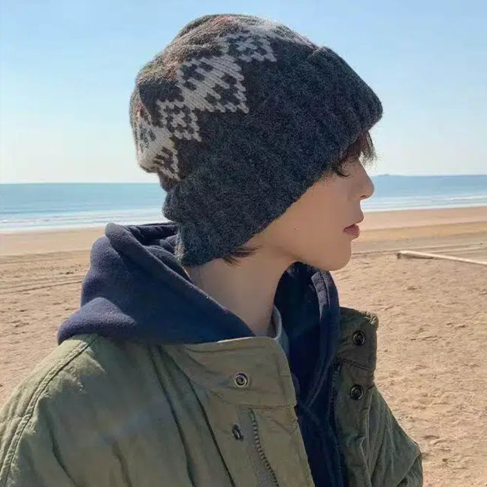 men-women-vintage-retro-nordic-geometric-cozy-warm-hat
